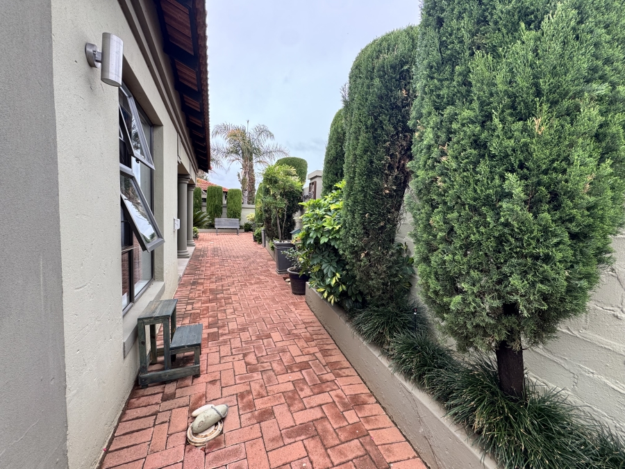 2 Bedroom Property for Sale in Flamwood North West